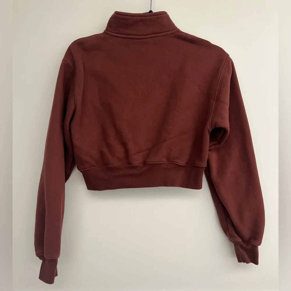 Aritzia Cozy Fleece 1/4 Zip Cropped Sweater - Picture 2 of 2